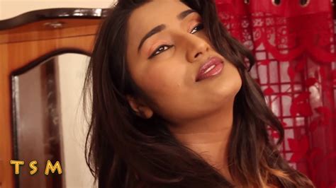 SWATHI NAIDU ROMANTIC CELEBRITY - YouTube