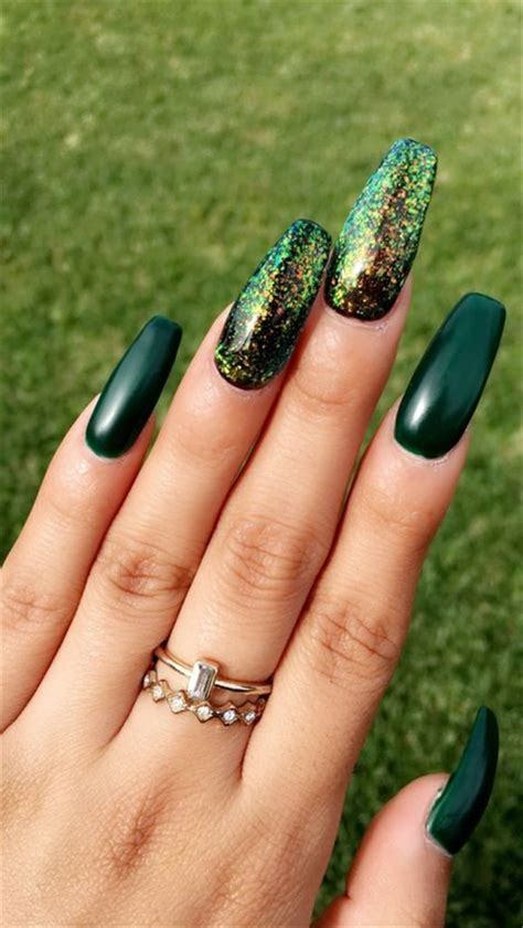 25 Stunning And Elegant Emerald Green Nail Designs For You - Women ...
