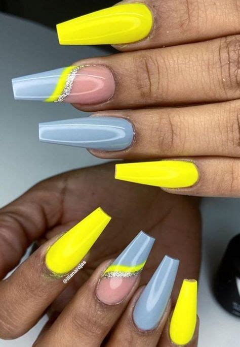 32 Yellow Nails With Glitter You Should Try in Spring in 2020 (With images) | Yellow nails ...