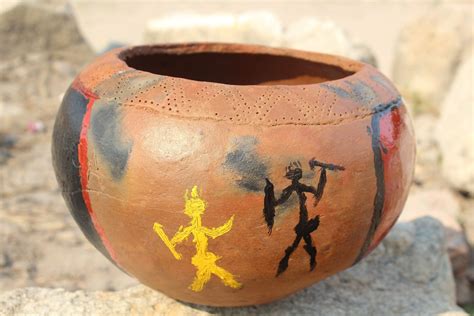 Zimbabwe Claypot | African goddess, Abstract, Zimbabwe