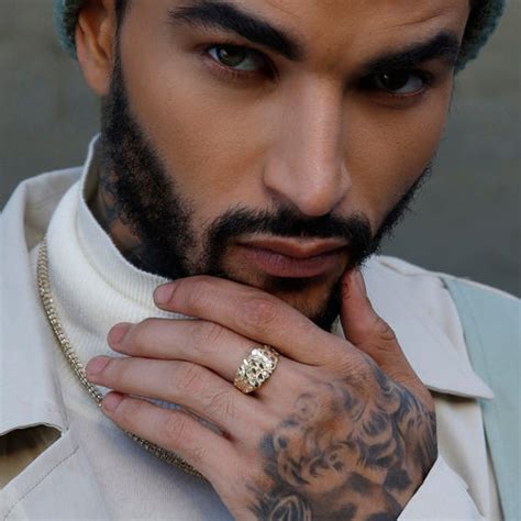 Men's Gold Jewelry Trends in 2023 - A Guide to Elevating Your Style