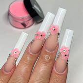 Acrylic nails ♡︎’