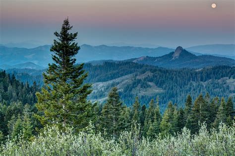 5 Ways to Enjoy the Newly-Expanded Cascade-Siskiyou National Monument - Uncommon Path – An REI ...