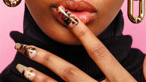 12 Press-On Nail Sets That Will Get You In The Fall Spirit | Essence