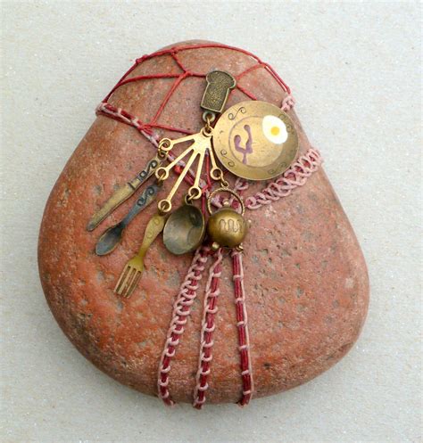 Pin by Lynn Papazian on Woven Rock Art Collection | Rock crafts, Stone crafts, Stone wrapping