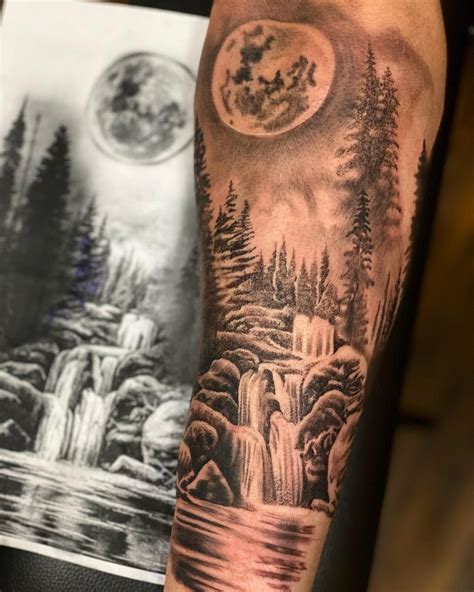 Waterfall and Moon Tattoo | Fotografie, Mannen