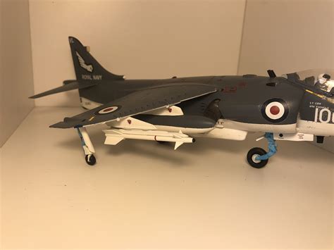 Hawker Sea Harrier -- Plastic Model Airplane Kit -- 1/48 Scale -- #61026 pictures by usmc4u2b