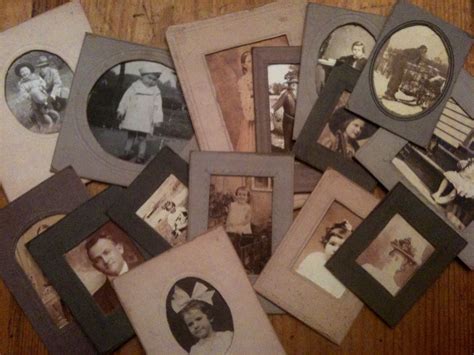 Family Tree Wreath Tutorial & Free Printable Vintage Photo Frames