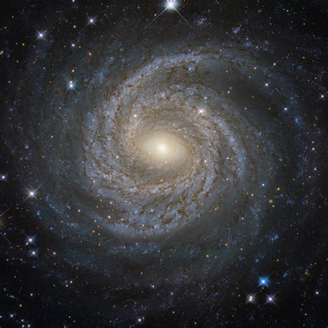 Spiral Galaxy NGC 6814 | Earth Blog