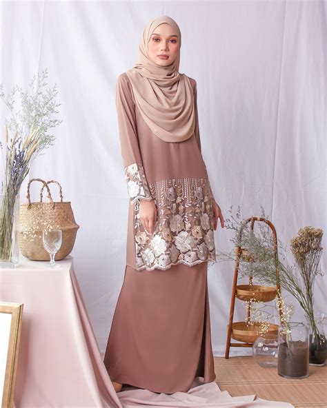 Baju Kurung Moden Lace Adira – Brown Wood – MuslimahClothing.Com