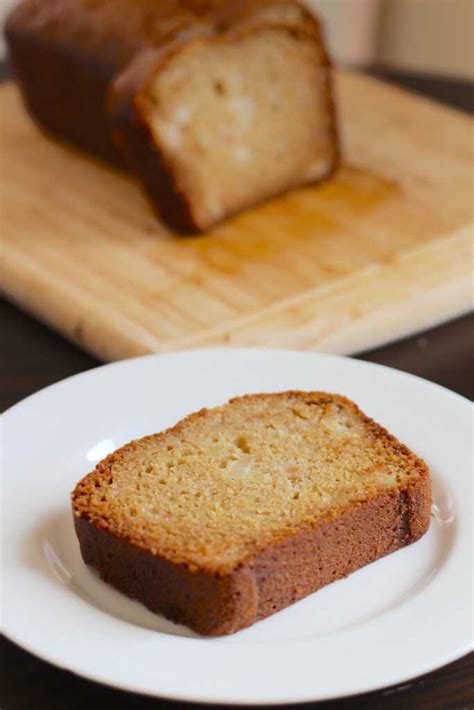 Spiced Pear Bread | 12 Tomatoes