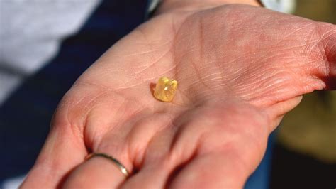 Diamond discovery: Woman finds 4.38-carat gem at Arkansas' Crater of ...