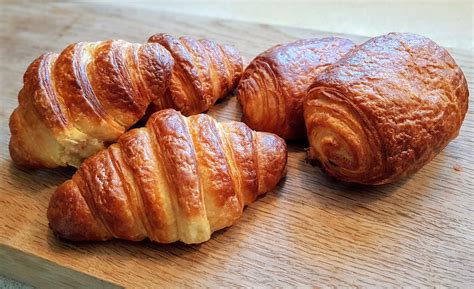 Second try at croissant and pain au chocolat - Turned out great! : r/Baking