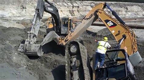 Amazing Excavator fail win, heavy equipment accidents caught on tape, tr... | Nông nghiệp