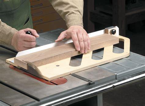 Easy-To-Build Crosscut Sled | Woodsmith