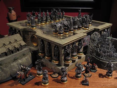 Lord of The Rings Chess Set : r/pics