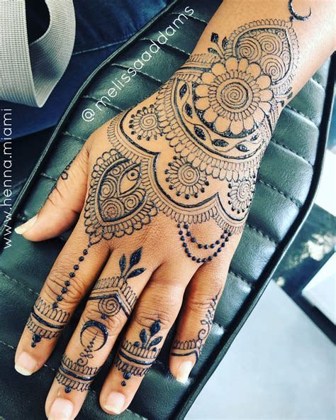 Henna style jagua design on hand | Henna style tattoos, Henna tattoo designs, Henna inspired tattoos