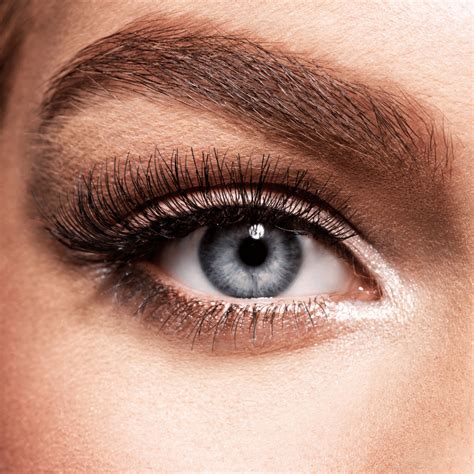 Best Brown Mascara for a Natural Look: You Will Love It!