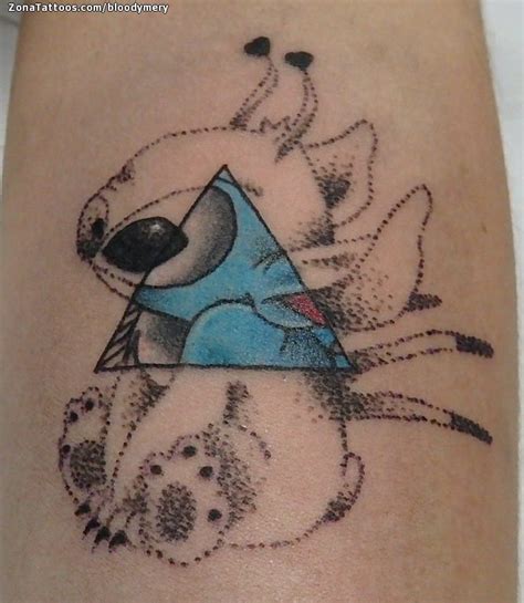 Tattoo of Lilo and Stitch, Triangles, Pointillism