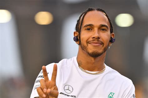 Lewis Hamilton discusses weight in Instagram post