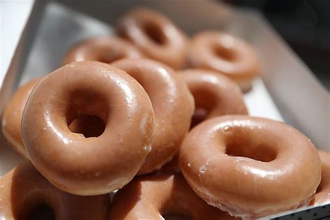 Here's What a Krispy Kreme Donut Glazed 25 Times Looks Like