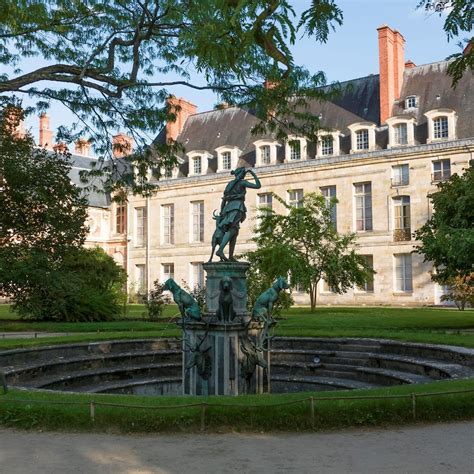 Château de Fontainebleau - YouTube