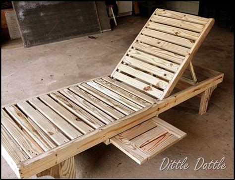 DIY Lounge chairs with pull out table | Arts and Crafts | Pallet lounge ...