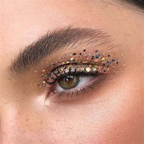 35 Glitter Eyeshadow Looks to Try, From Subtle to Super Sparkly