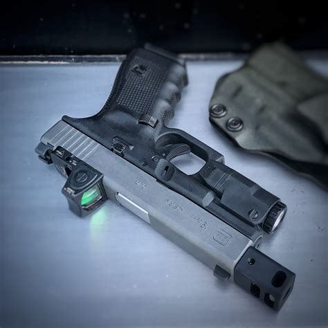 Glock 19 gen 4 with RMR, APLc and KKM Precision Compensator - DARA ...