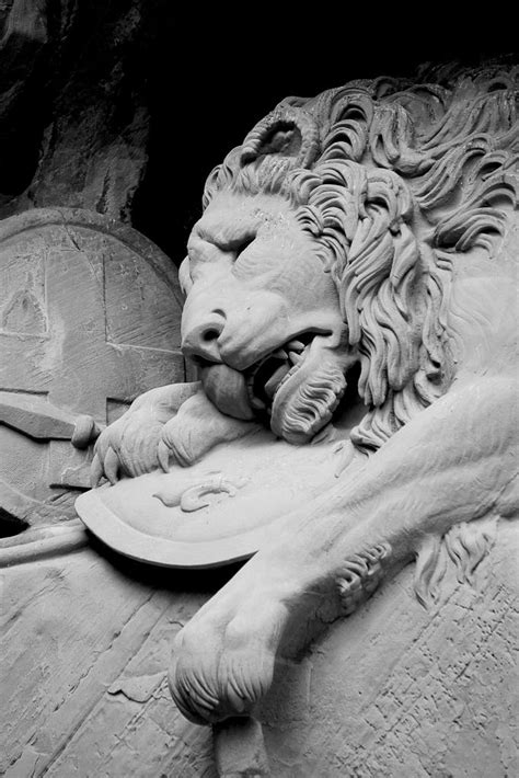 Lion of Lucerne | Statue, Lion monument, Sculpture art