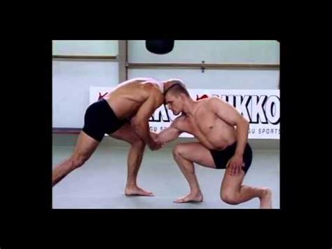 Bas Rutten - Self Defence Technique Number 1 - YouTube