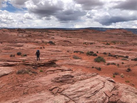 Ultimate Hiking Guide to Coyote Gulch in Utah - Aloha Adrian