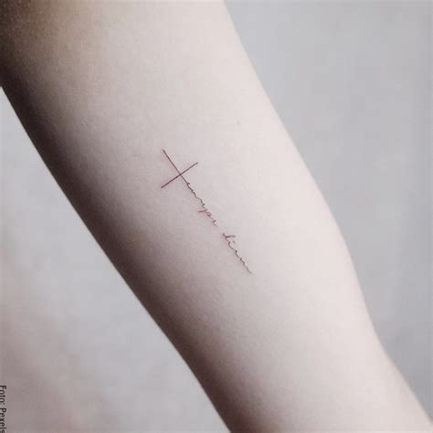 Tatuajes de cruces, diseños con mucho significado - Vibra