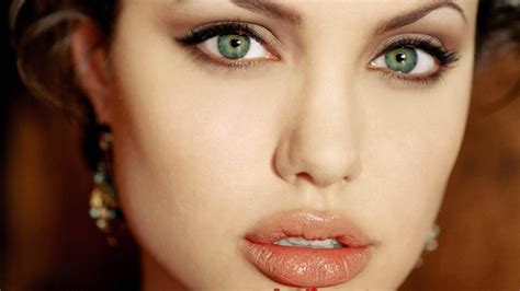 3840x2160 Angelina Jolie Sexy Lips Wallpapers 4k Wallpaper Hd | Free ...