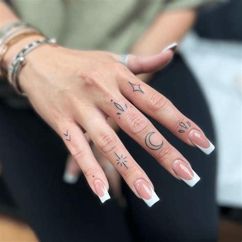 Top 10 Trending Fingers Tattoos for Women - Funny Jokes and Story - Humors