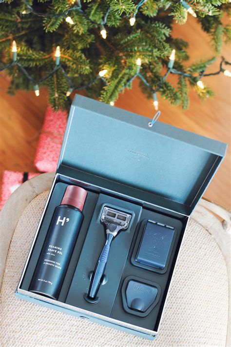 GIVEAWAY: Harry's Shave Kit | The View From 5 Ft. 2