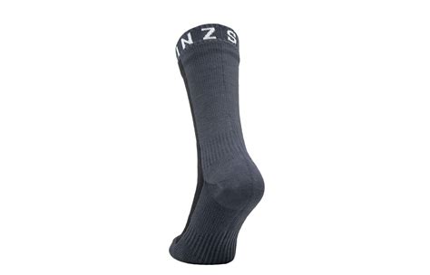 Sealskinz Waterproof Socks Reviewed & Rated in 2024 | WalkJogRun