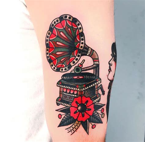 Pin by Meghan O'Carroll on Tattoos | Traditional tattoo art, Old school tattoo designs ...