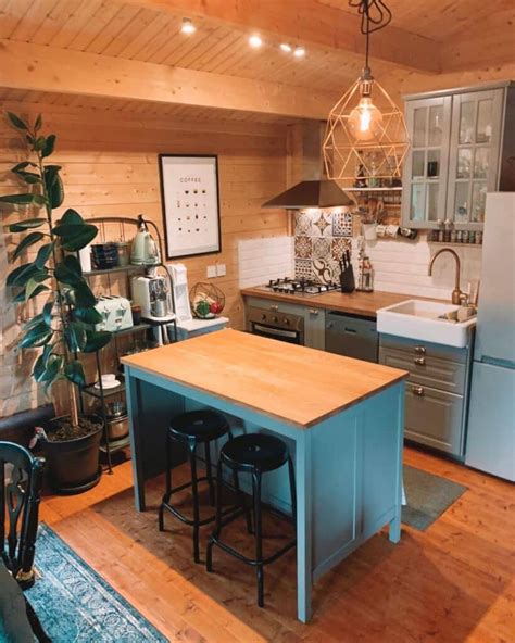 10+ Modern Log Cabin Kitchen Ideas to Inspire You - Decor Dojo