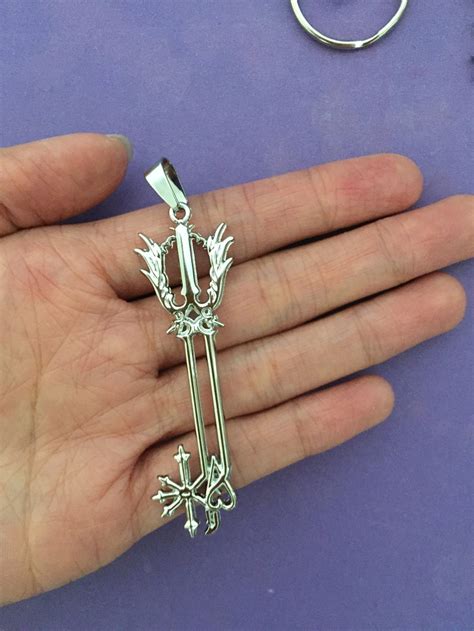 Kingdom Hearts Keyblade Necklace Kingdom Hearts Oathkeeper - Etsy