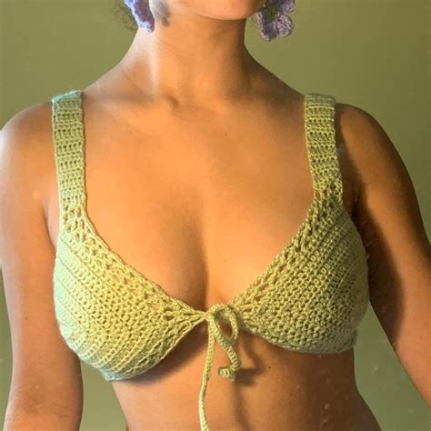 Bikini Crochet, Crochet Crop Top, Crochet Tops, Diy Crochet Projects, Crochet Crafts, Handmade ...