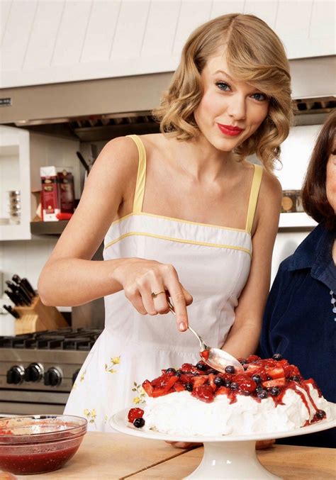 Taylor Swift Eating Cake - Image to u