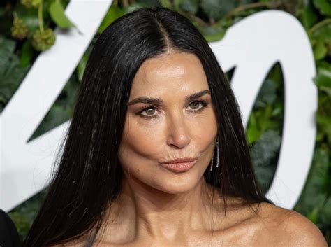 Demi Moore's Shocking New Face, Plastic Surgeons Weigh In