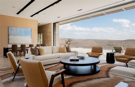 A Las Vegas Retreat Combines Luxury With A Love Of The Land