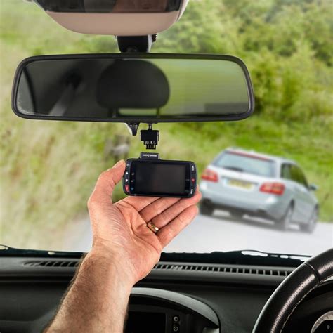 How to Choose the Best Dash Camera for Your Car - ElectroGuide.co.uk