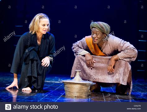 Janet Suzman Cleopatra Stock Photos & Janet Suzman Cleopatra Stock Images - Alamy