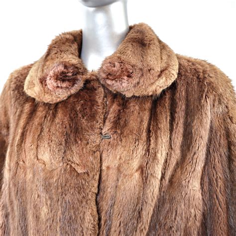 Redish Mahogany Muskrat Fur Coat Size M-L | VintageFurs