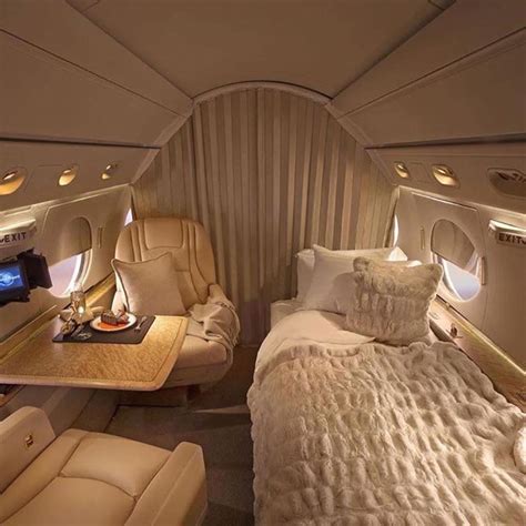 Billionaire Luxury Private Jet Bedroom / Romy Sommer: May 2010 : But luxury and quietness as ...