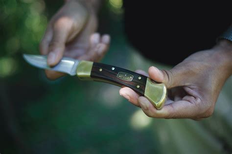 Buck 110 Folding Hunter Knife Review