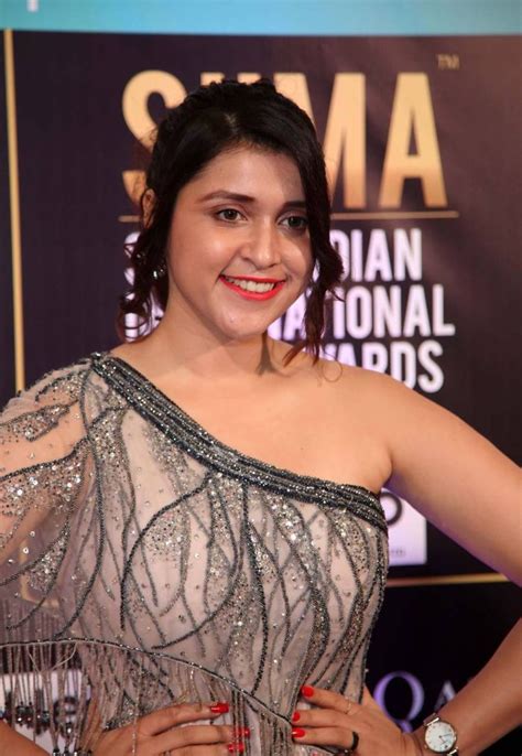 South Indian Actress Mannara Chopra at SIIMA Awards 2019 | Actresses ...